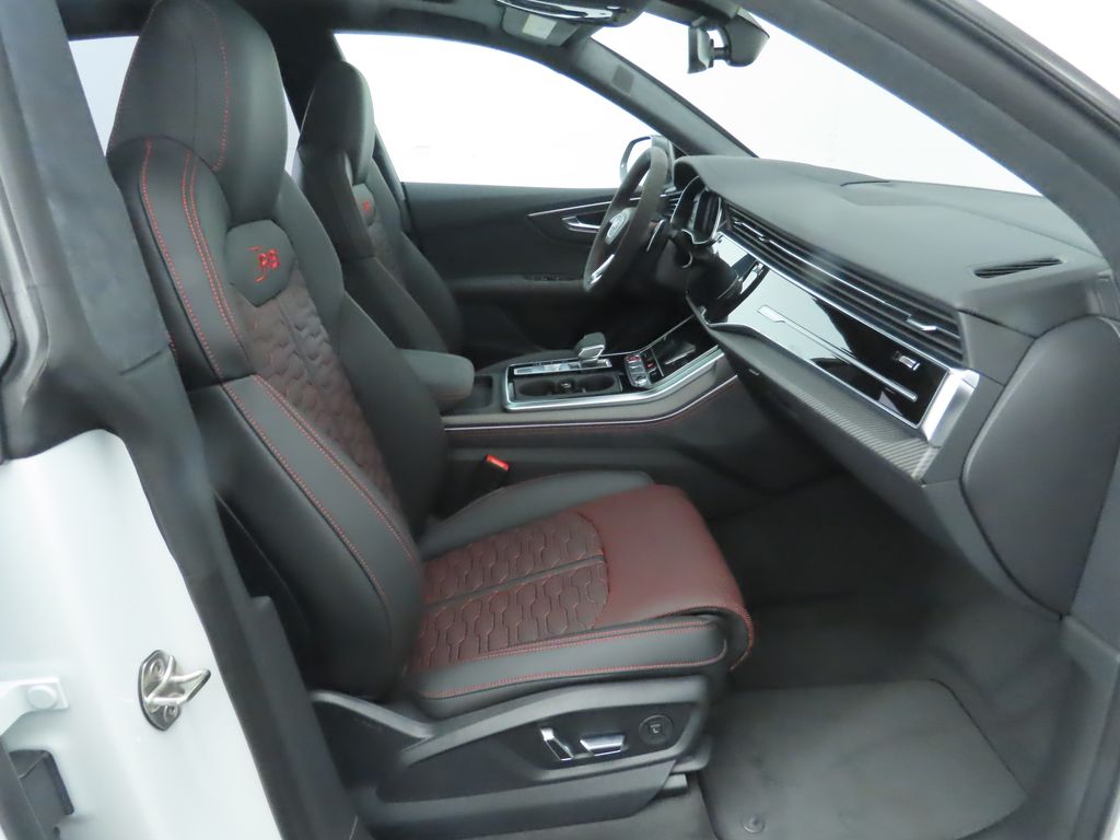 2025 Audi RS Q8 4.0T 22
