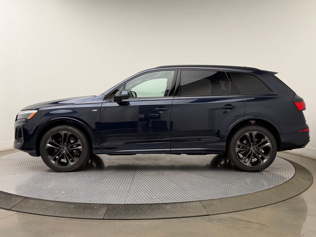 Thumbnail: 2026 Audi Q7 - 3