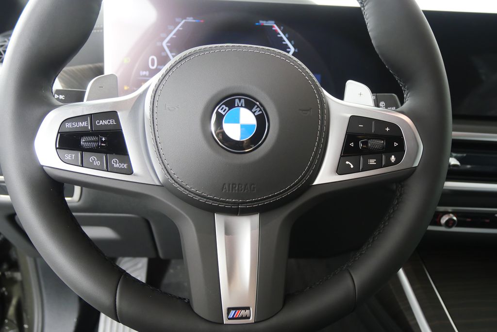 2026 BMW X7 xDrive40i 21