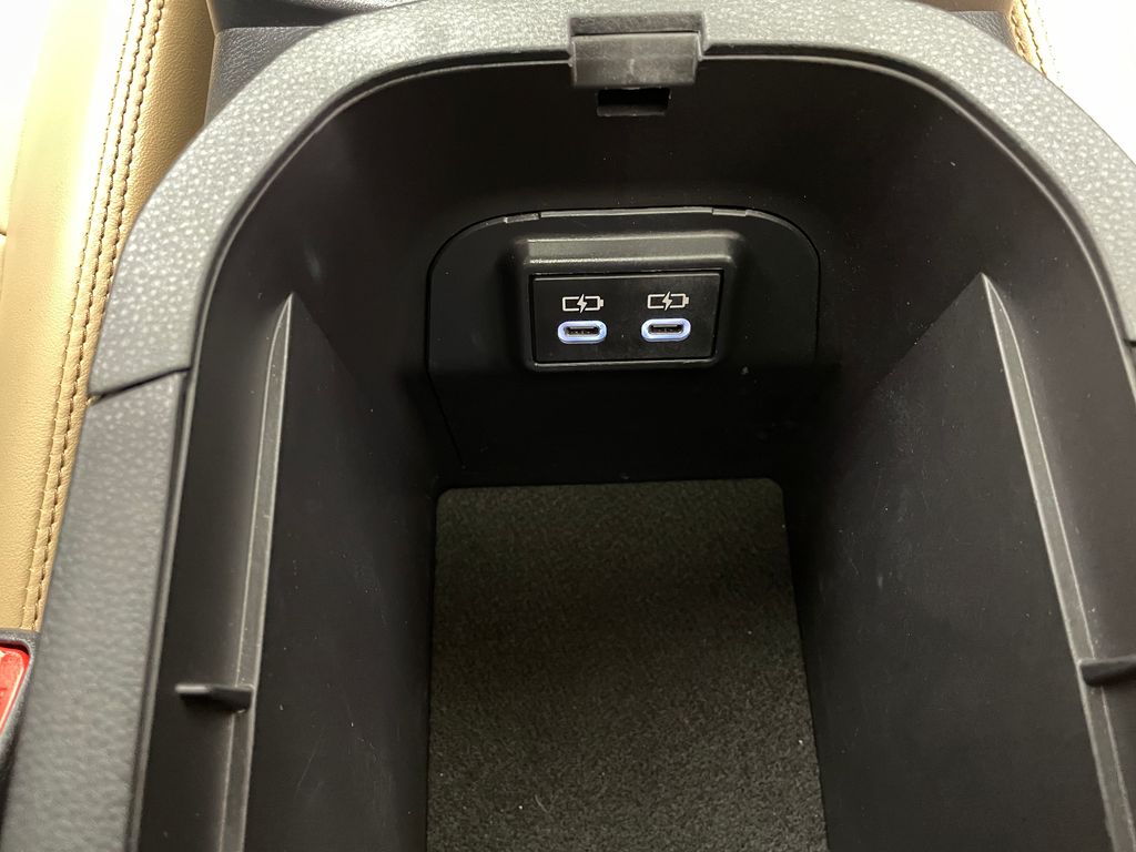 2024 Toyota RAV4 XLE Premium 30