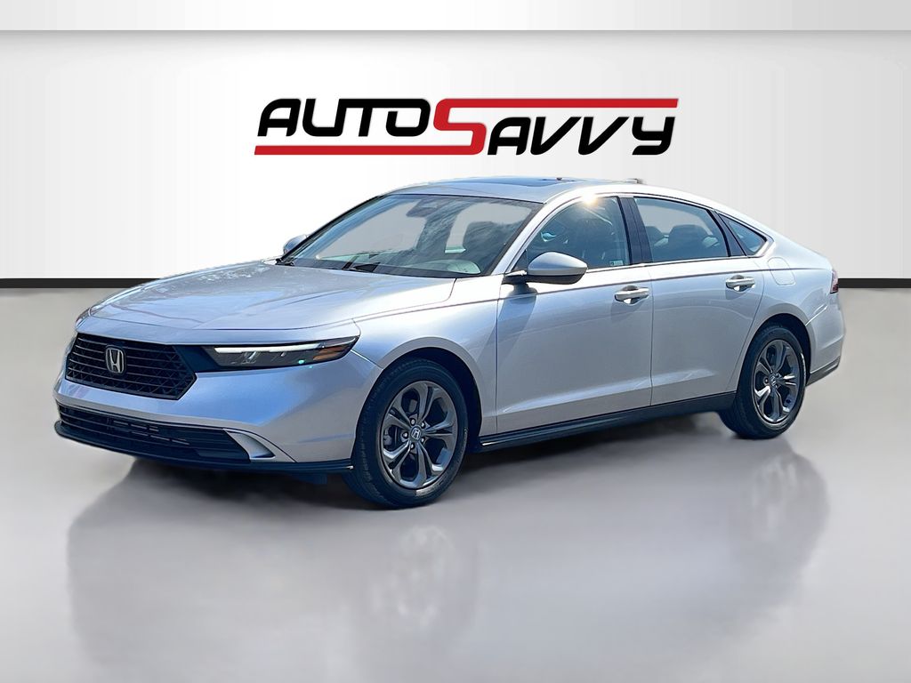 Used 2024 Silver Honda EX image 3