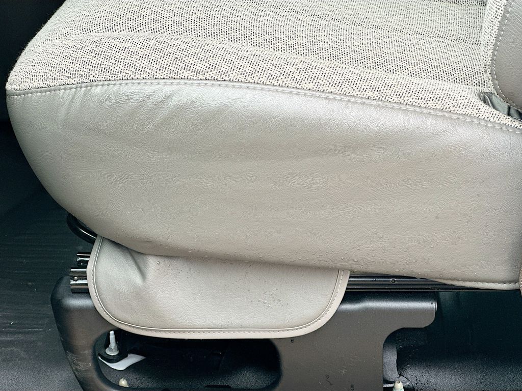 Used 2024 White GMC 4500 Van image 21