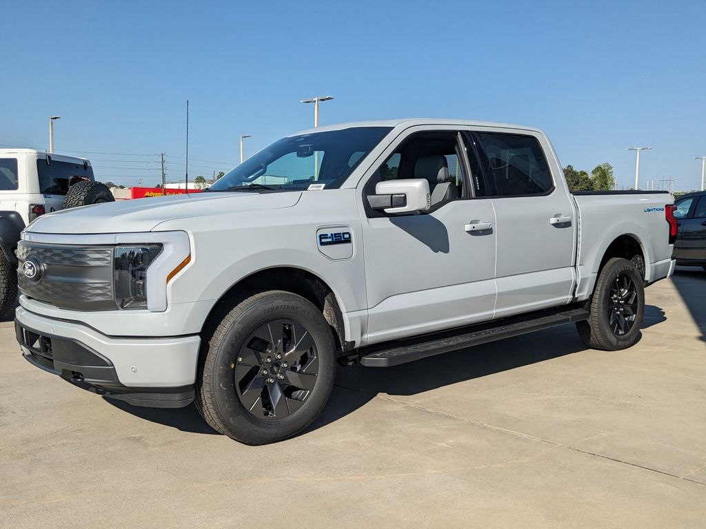 2025 Ford F-150 Lightning Lariat
