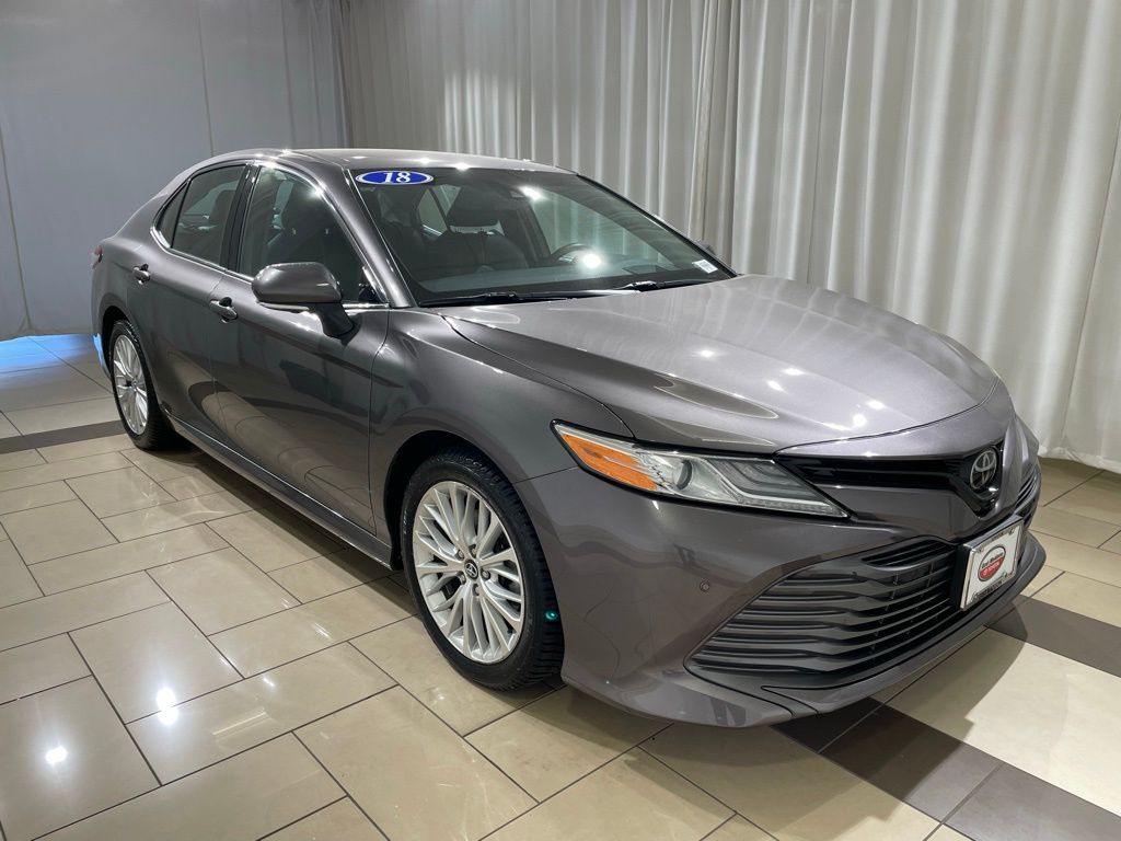 2018 Toyota Camry XLE 6