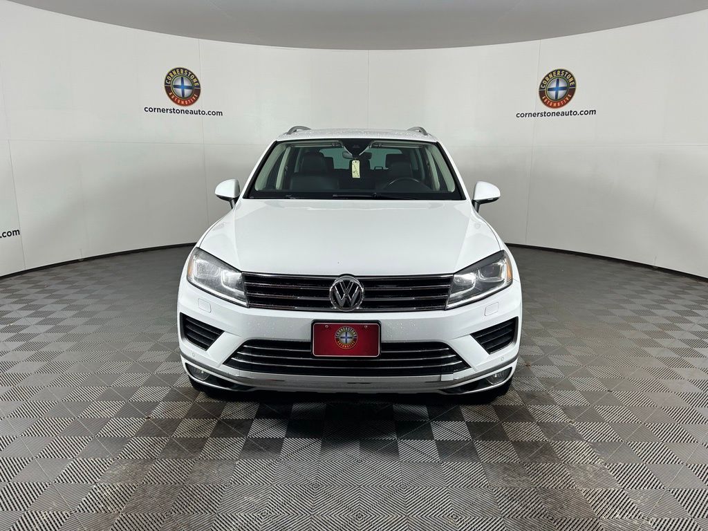 Used 2017  Volkswagen V6 Sport image 17