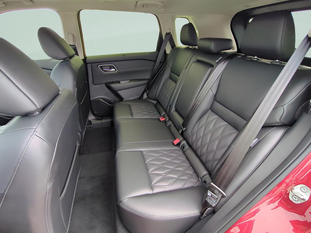 New 2026 Scarlet Ember Tintcoat Nissan Platinum image 10