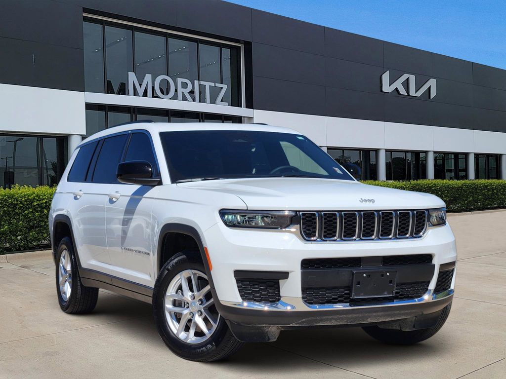 Bright White Clearcoat 2025 Jeep Grand Cherokee L Laredo 4WD SUV / Crossover Four-Wheel Drive 8-Speed Automatic