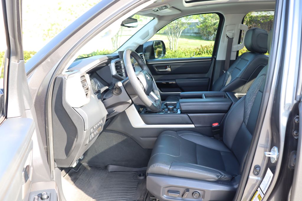 2022 Toyota Tundra Limited 14