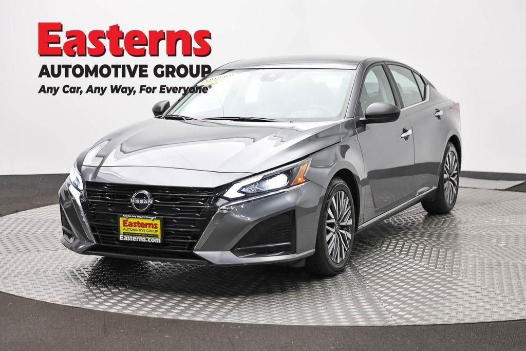 Gray (Gun Metallic) 2025 Nissan Altima Sedan Front-Wheel Drive Continuously Variable Transmission