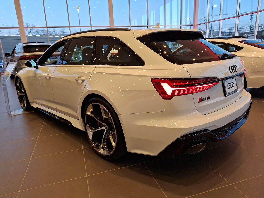 2025 Audi RS 6 4.2 4