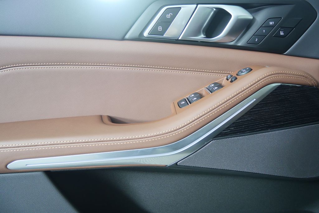 Thumbnail: 2026 BMW X5 - 8