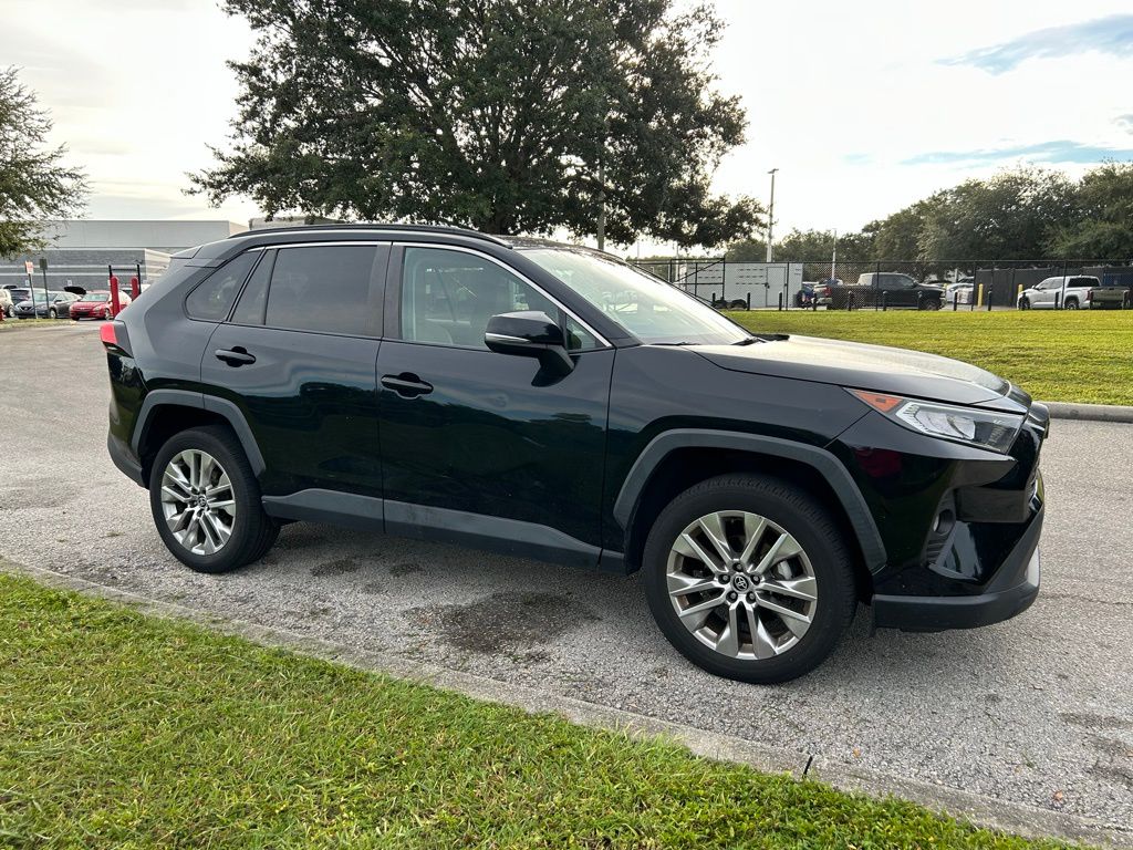 Thumbnail: 2021 Toyota RAV4 - 7