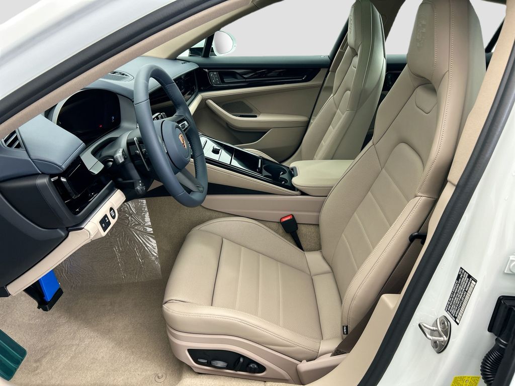 Thumbnail: 2026 Porsche Panamera - 5