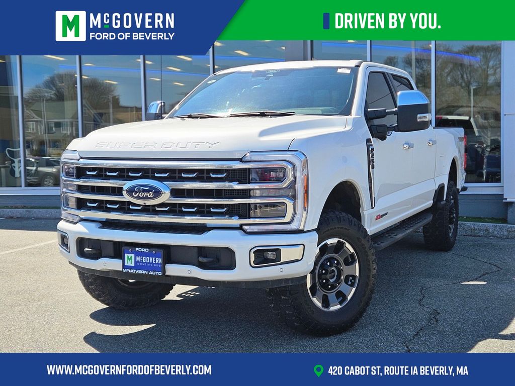 Star White Metallic Tri-Coat 2024 Ford F-250 Super Duty Platinum Crew Cab 4WD Pickup Truck Four-Wheel Drive Automatic
