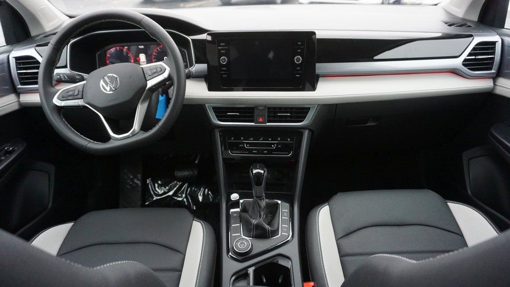2026 Volkswagen Taos SEL - Photo 9