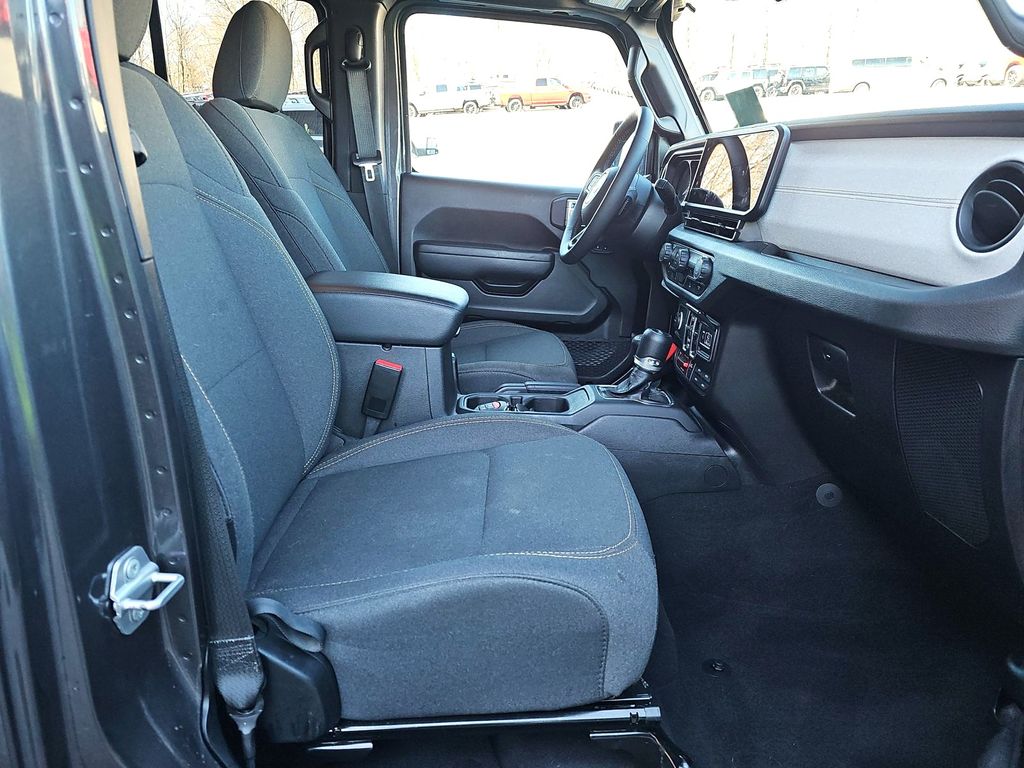 2025 Granite Crystal Metallic Clearcoat Jeep Wrangler Willys 4xe 4X4 SUV