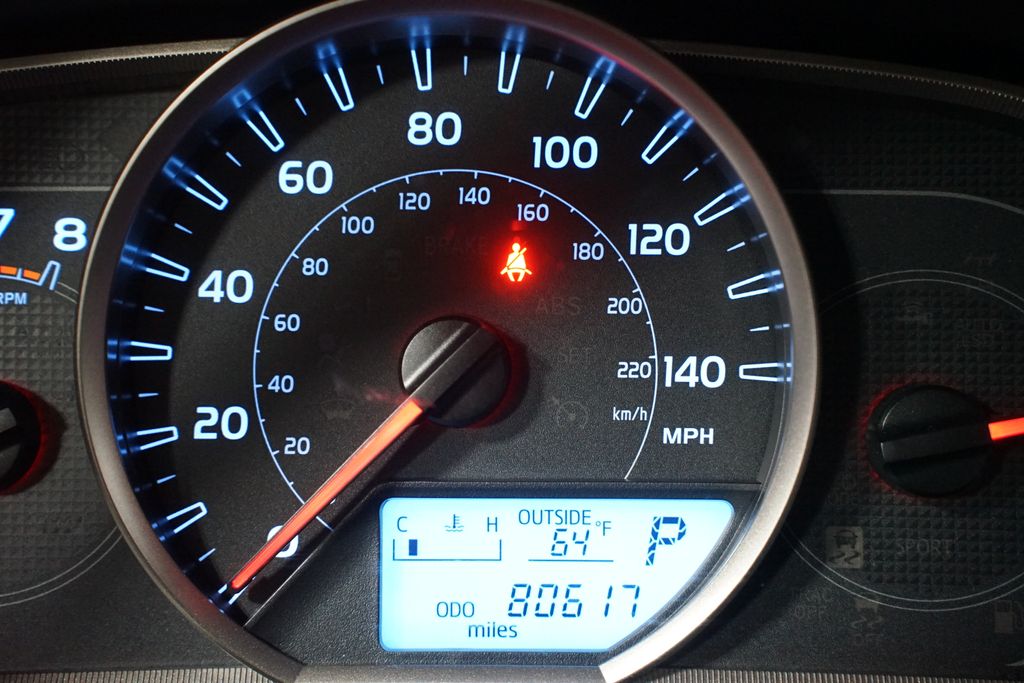 Thumbnail: 2014 Toyota RAV4 - 16