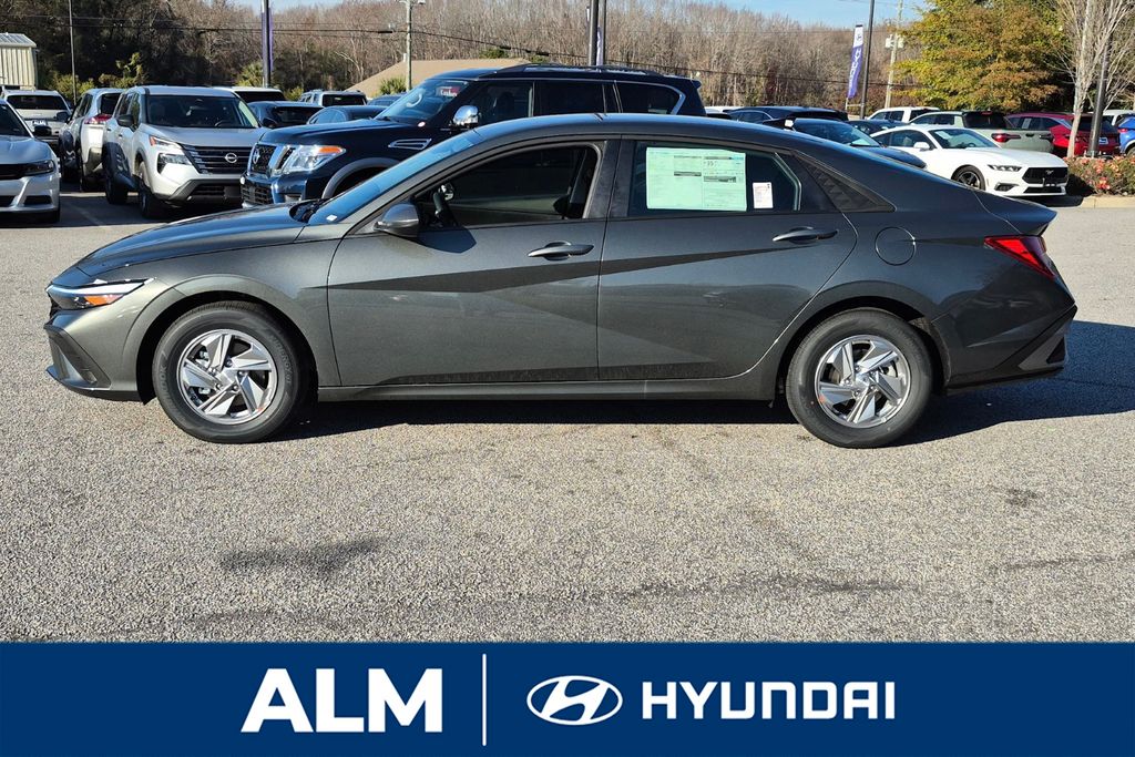 New 2026 Gray Hyundai SE image 10