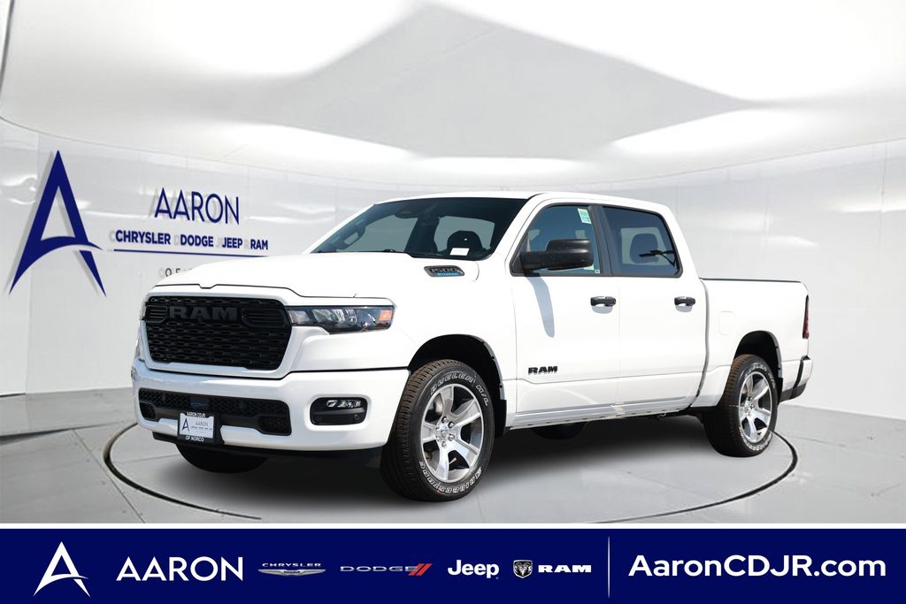 Bright White Clearcoat 2026 RAM 1500 Pickup Truck Four-Wheel Drive 8-Speed Automatic