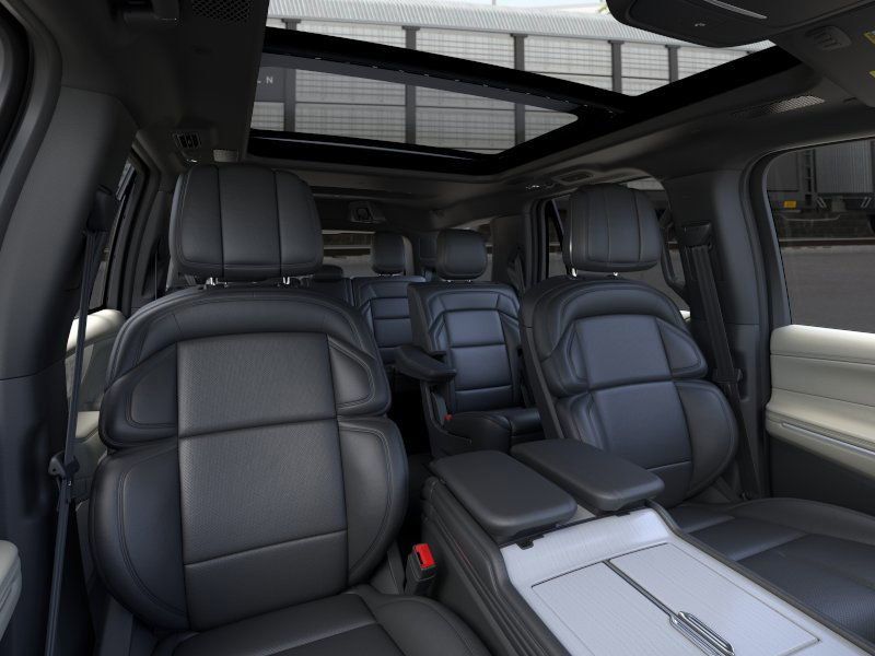 2025 Lincoln Navigator Reserve 10