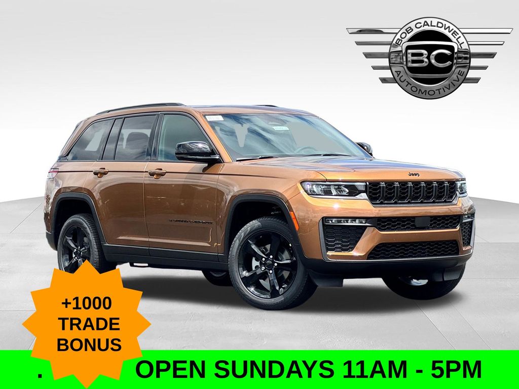 Red (Copper Shino Metallic Clearcoat) 2026 Jeep Grand Cherokee SUV / Crossover Four-Wheel Drive 8-Speed Automatic