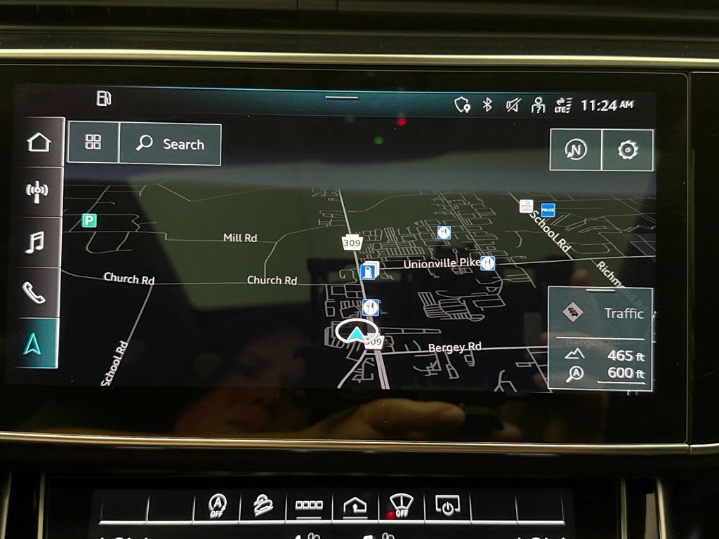 Thumbnail: 2022 Audi Q8 - 15