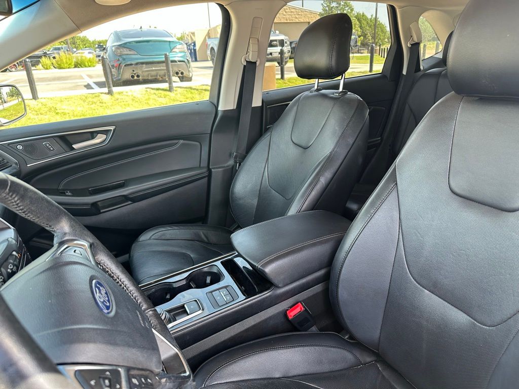 Thumbnail: 2019 Ford Edge - 6