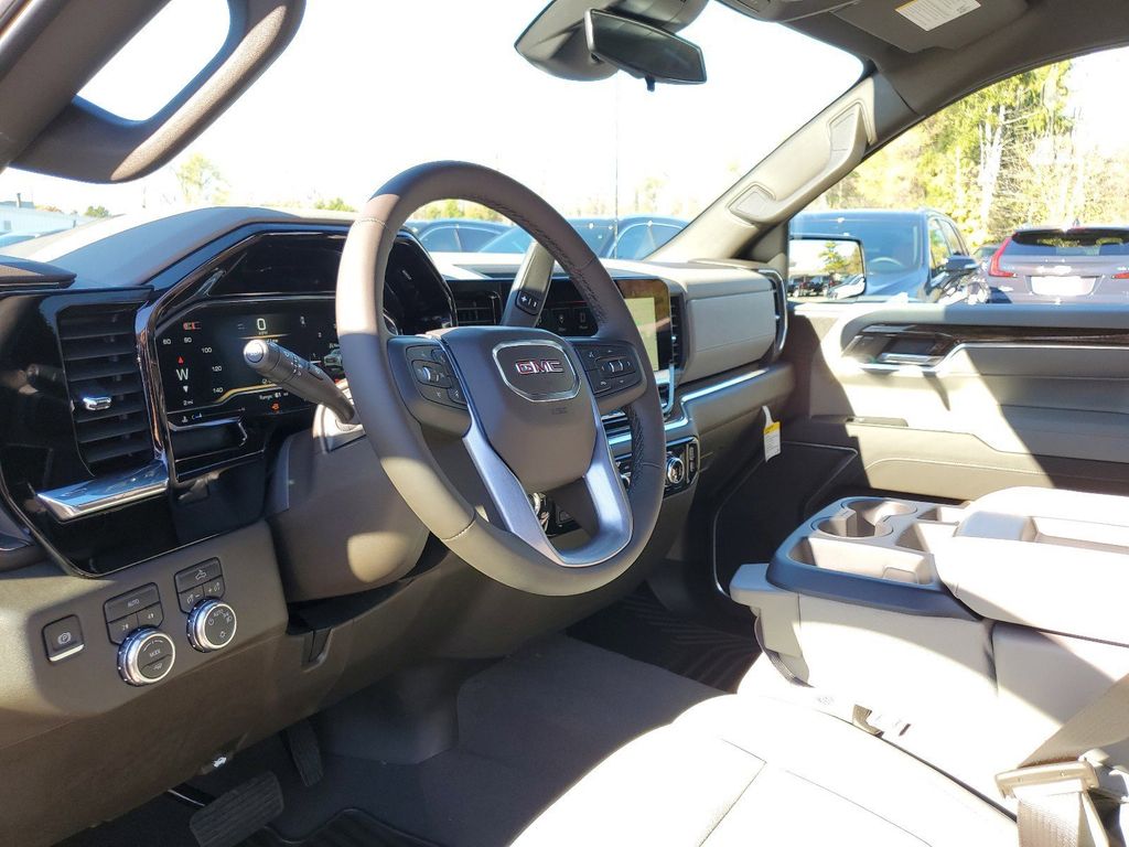 2025 GMC Sierra 1500 SLE 15