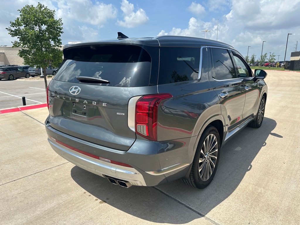 Thumbnail: 2023 Hyundai Palisade - 3