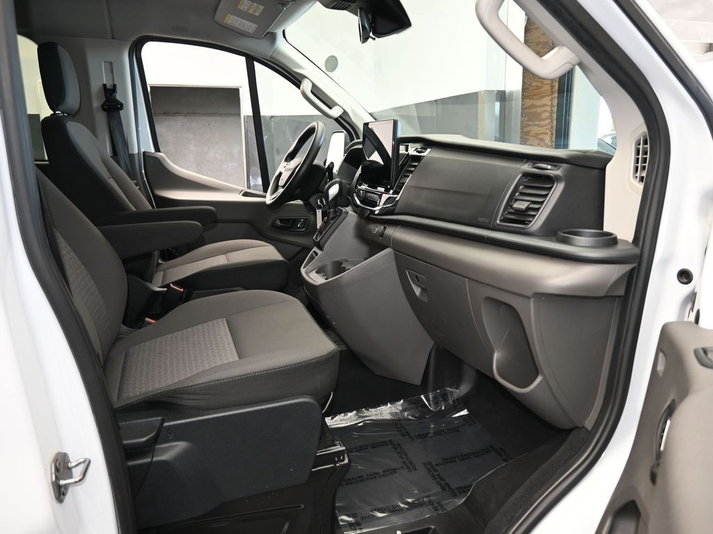 Used 2023 Oxford White Ford XLT image 39