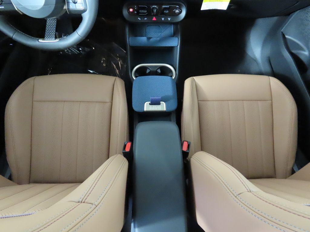 2025 MINI Cooper Countryman Signature 18