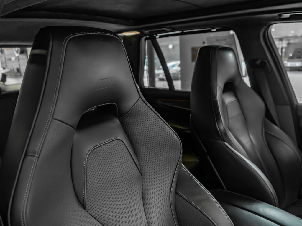 Used 2017 Black BMW  image 28