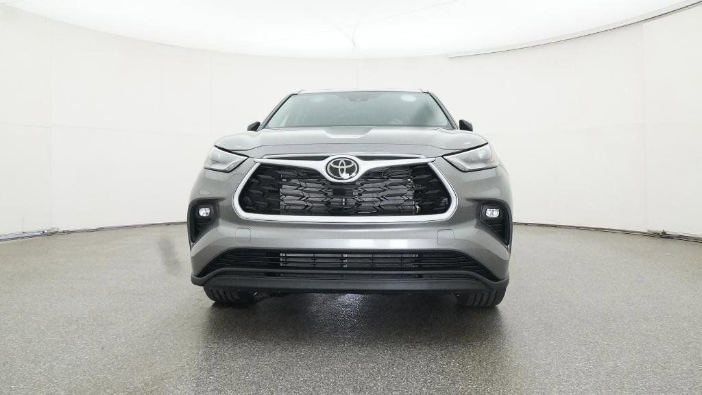Thumbnail: 2025 Toyota Highlander - 17