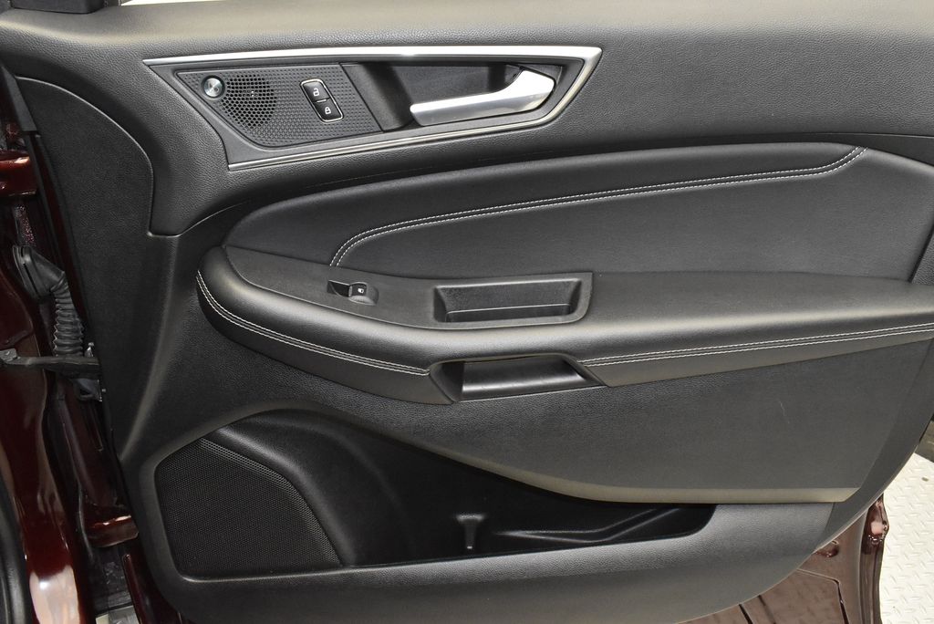 Thumbnail: 2022 Ford Edge - 22
