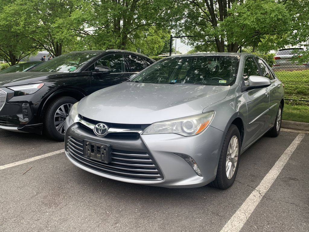2017 Toyota Camry LE 3