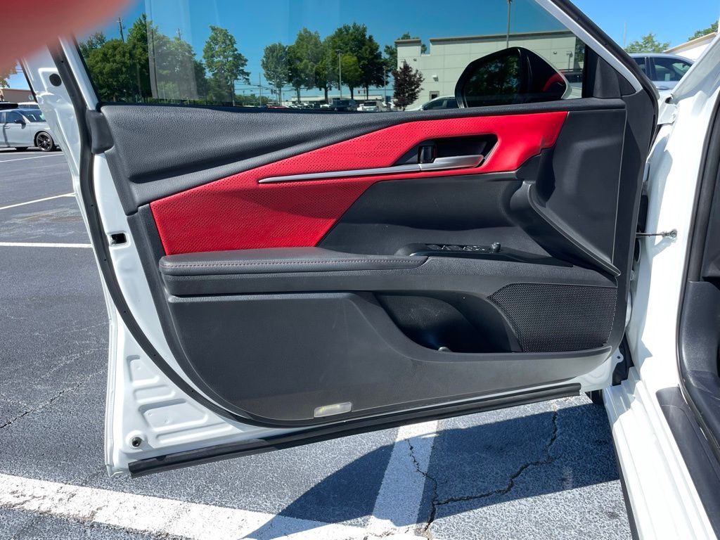 Thumbnail: 2025 Toyota Camry - 21
