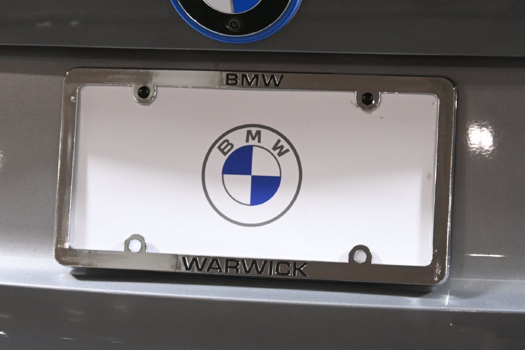 Thumbnail: 2025 BMW i4 - 14