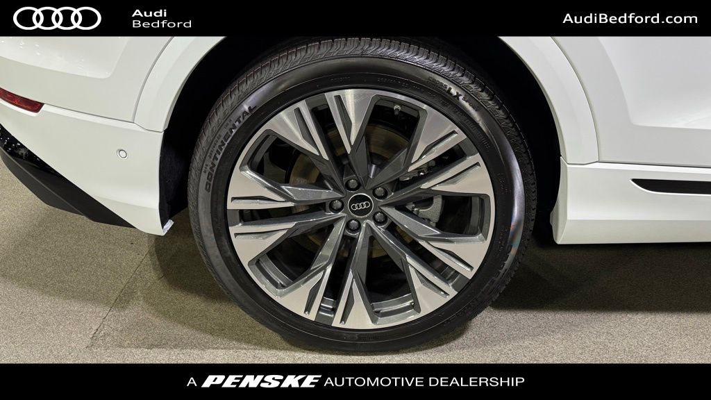 Thumbnail: 2026 Audi Q8 - 8