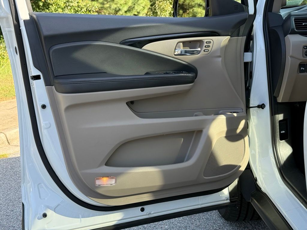 2020 Honda Pilot Elite Platinum White Pearl - Jim Hudson Acura - Image 22