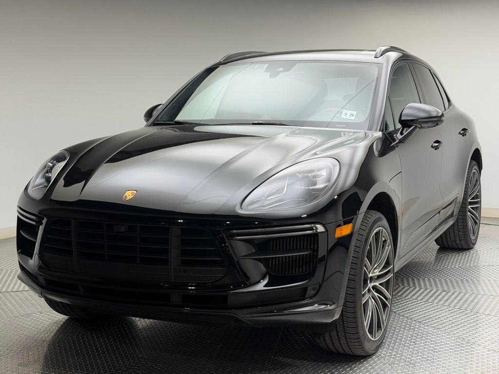 Thumbnail: 2021 Porsche Macan - 1