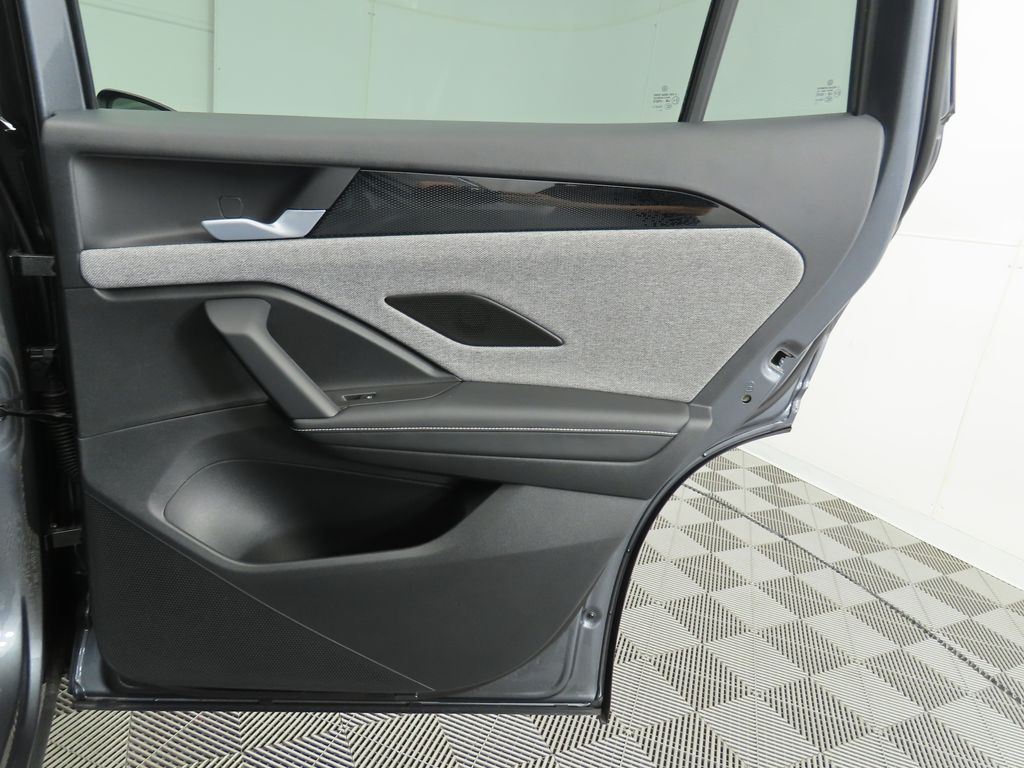 Thumbnail: 2025 Volkswagen Tiguan - 27