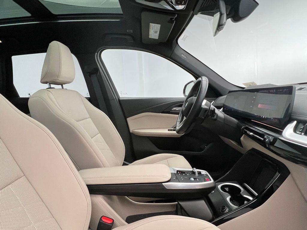 Thumbnail: 2025 BMW X1 - 6