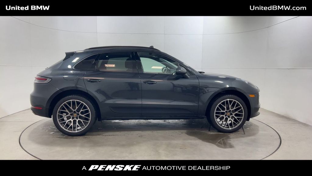 Thumbnail: 2020 Porsche Macan - 9