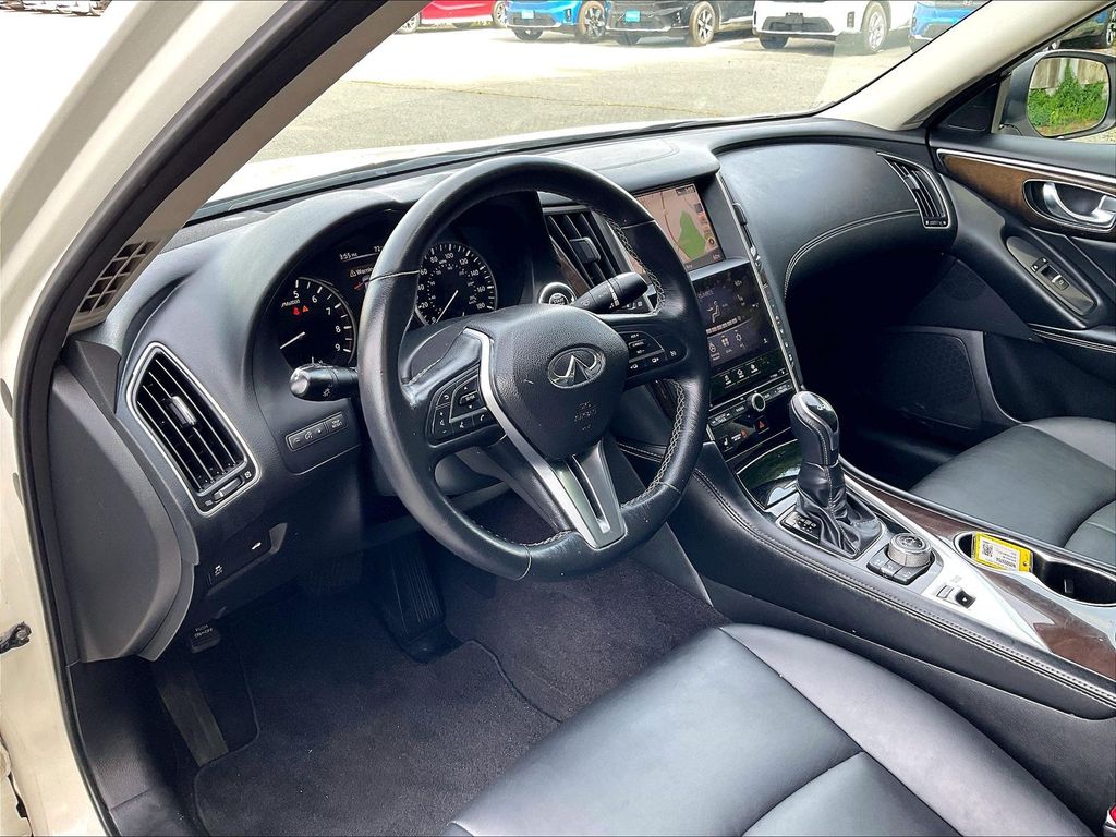 2018 INFINITI Q50 — photo 7