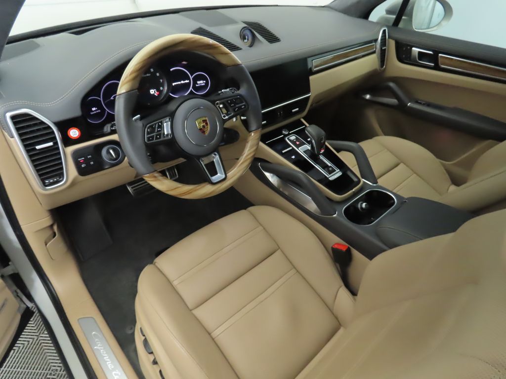 2022 Porsche Cayenne Turbo 11