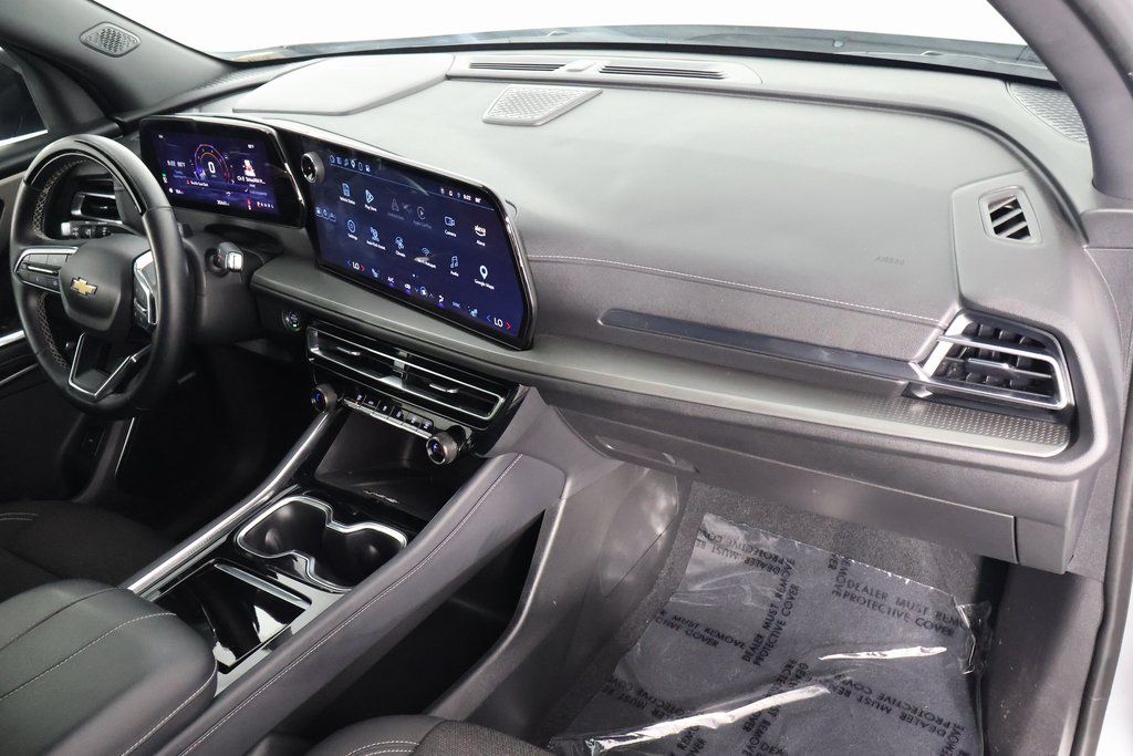 Thumbnail: 2024 Chevrolet Traverse - 7