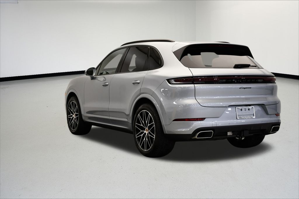 Thumbnail: 2026 Porsche Cayenne - 3