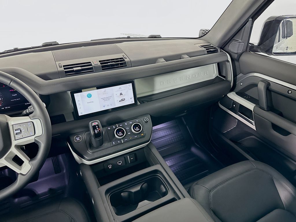 2024 Land Rover Defender 110 23