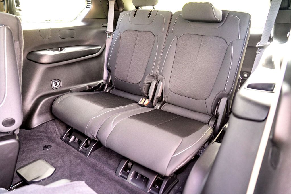 New Car 2025 Jeep Grand Cherokee L  Laredo For Sale Under $40,000 In Taylor, Texas