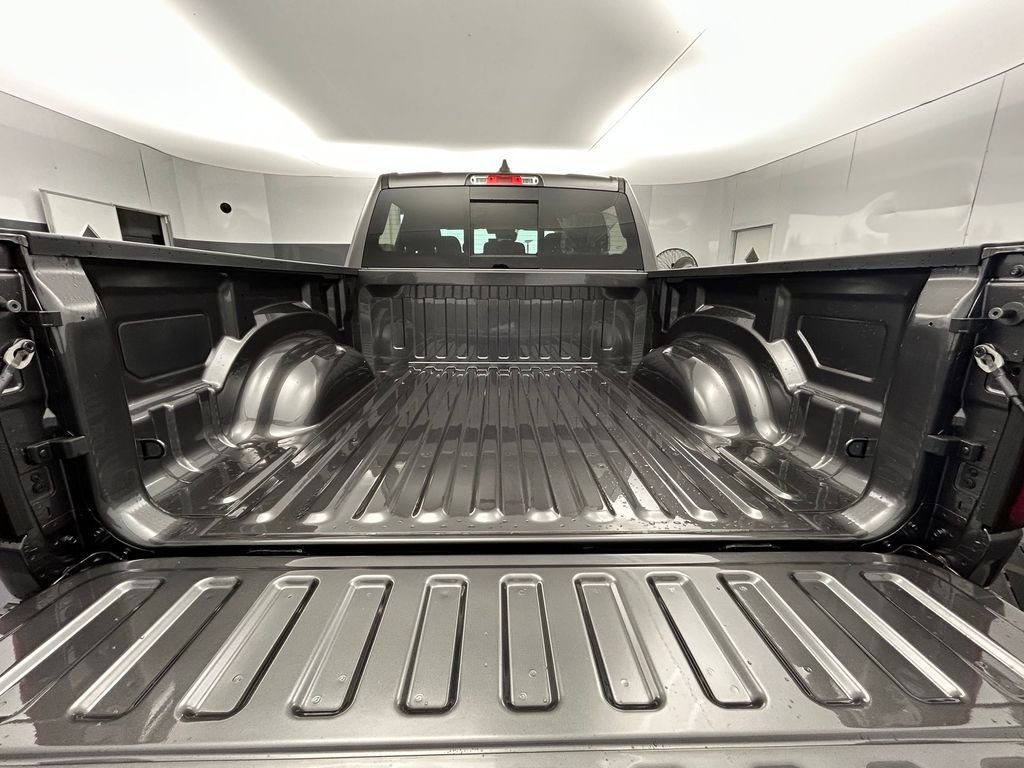 New 2026 Granite Crystal Metallic Clearcoat Ram Big Horn/Lone Star image 29